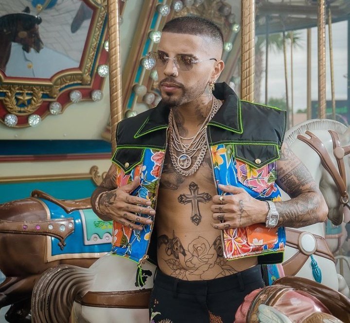 La sorpresa de Rauw Alejandro junto a Swae Lee en el desfile de Louis Vuitton