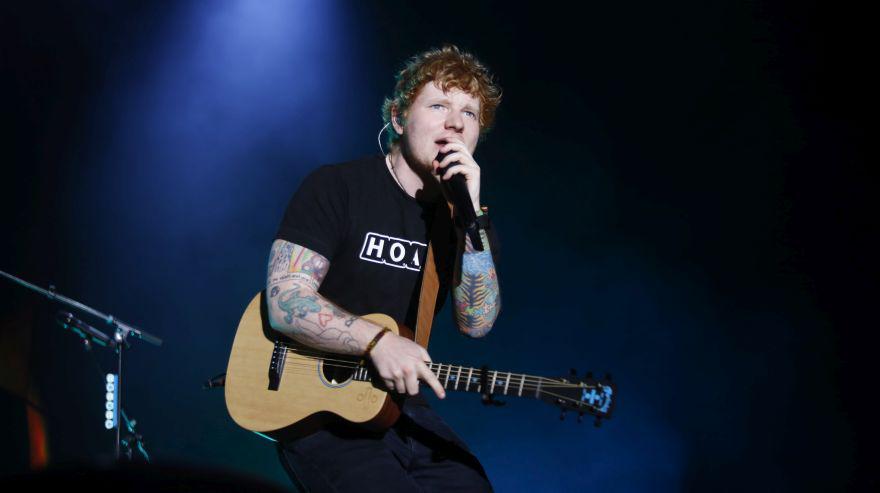 Ed Sheeran pone fecha a su nuevo álbum «Play»
