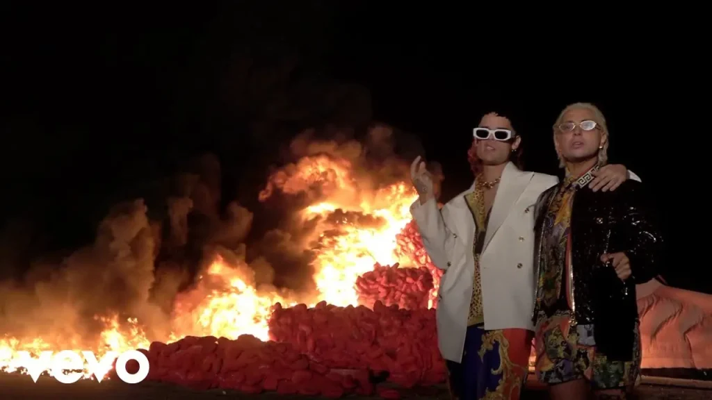 El duo Argetino Ca7riel y Paco Amoroso dan de que hablar con nuevo tema