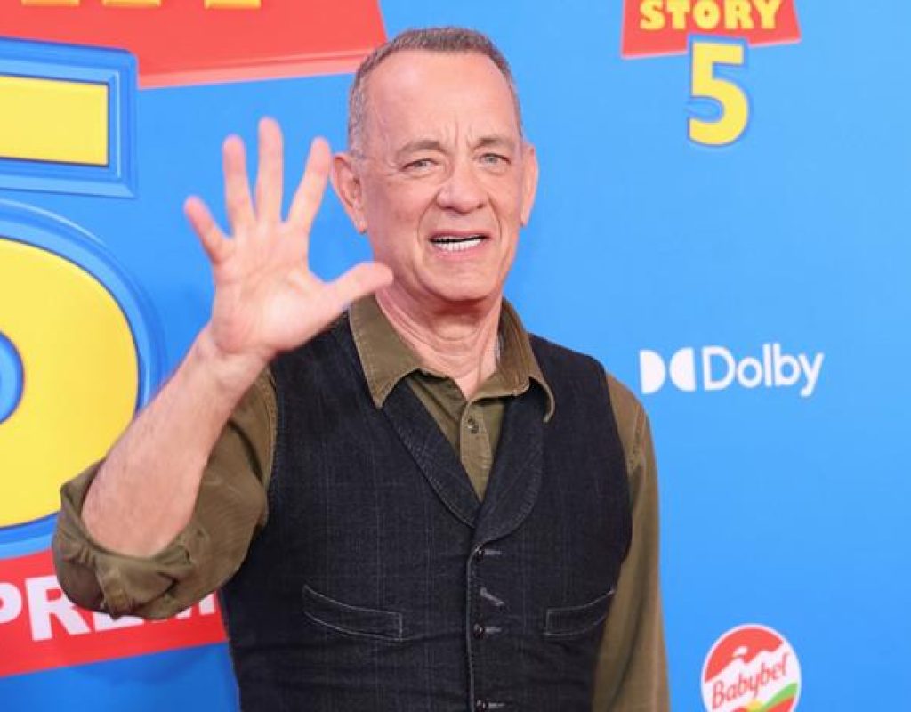 tom-hanks-bf773017-focus-0-0-696-464